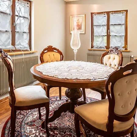 Altes Pfarrhaus Tatil Evi